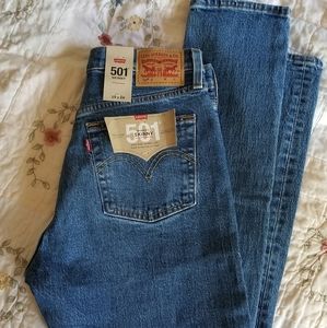 LEVI'S 501 STRETCH SKINNY WOMEN'S JEAN. 29X28